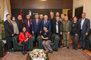 yalova-milletvekili-tahsin-becan-yerel-gazetecileri-tbmm-de-agirladi